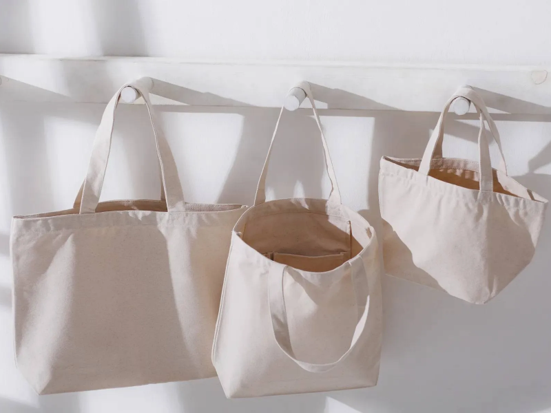 Canvas Tote Bag Weight Explained: How to Choose the Right Oz
